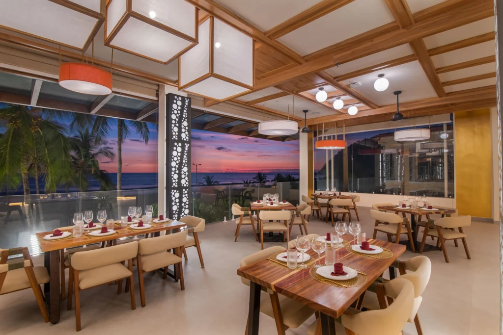 Clarita's Beach Bar & Resort, Playa Jacó