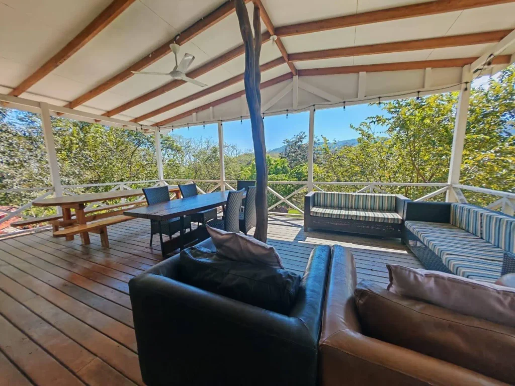 Shared kitchen Living Room - Villas La Paillote Boutique Villas near Playa Tambor, Paquera