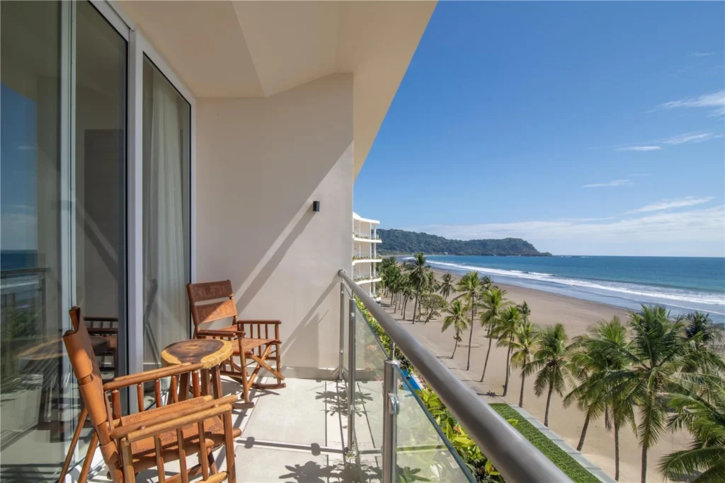 Clarita's Beach Bar & Resort, Jaco Beach