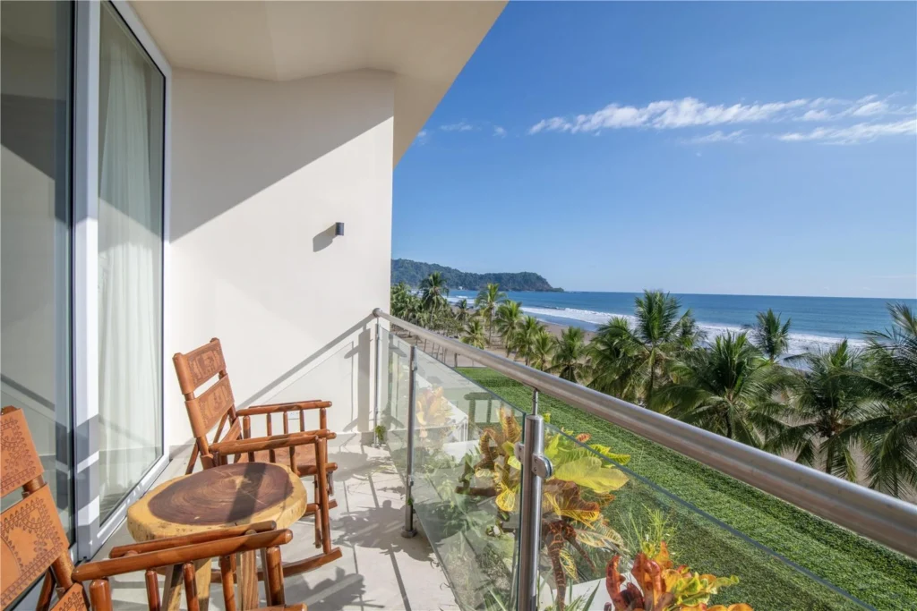 Clarita's Beach Bar & Resort, Jaco Beach